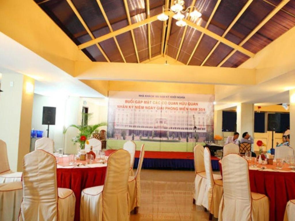 Nha Khach Quoc Hoi