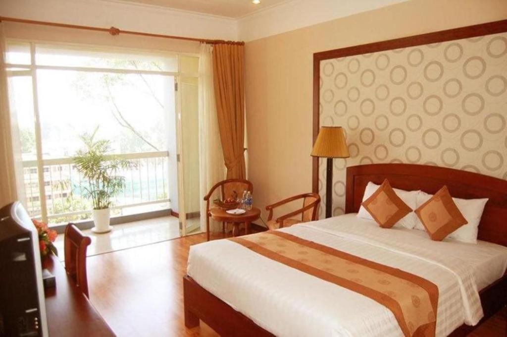 Nha Khach Quoc Hoi Khách sạn 3*